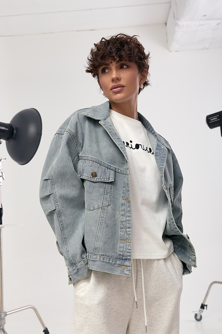 женская джинсовая куртка