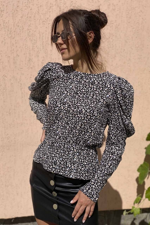 Блуза з акцентованими плечима та блискавками на рукавах - 9867 - купити в Україні | Інтернет магазин LUREX
