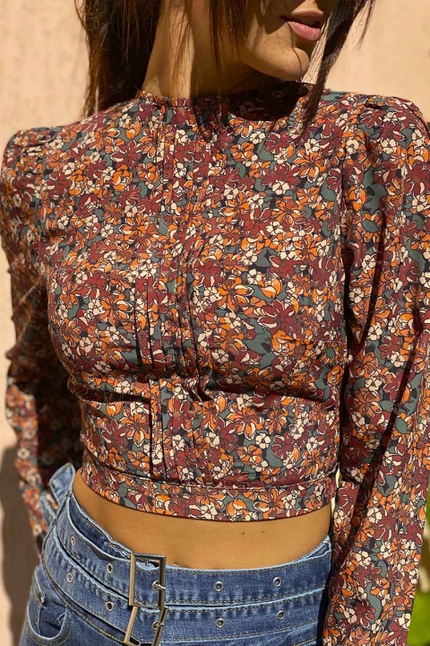 Укороченная блуза с цветочным рисунком на ткани - 20105 - купить в Украине | Интернет магазин LUREX