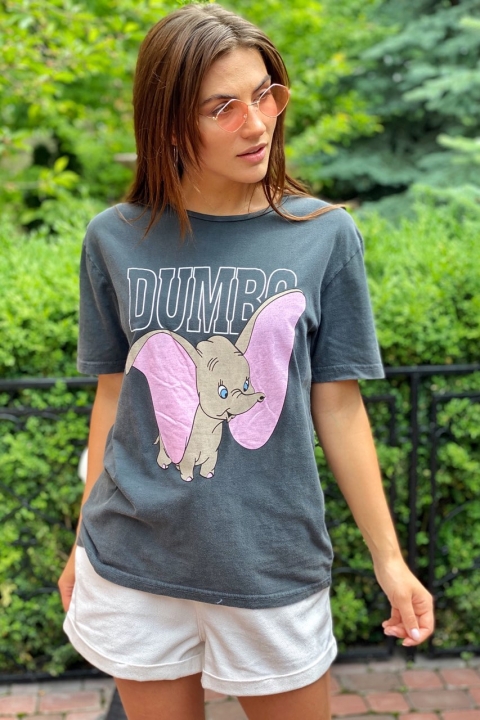 Жіноча футболка з написом та малюнком Дамбо