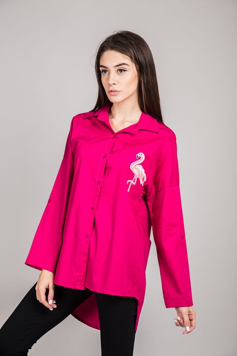 Фото 8 модели L0024 Рубашка с удлиненной спинкой и нашивкой LUREX - розовая