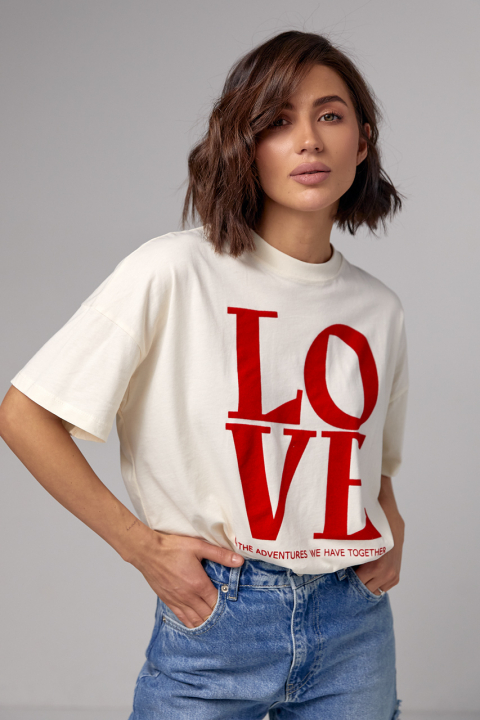 Жіноча бавовняна футболка з написом LOVE