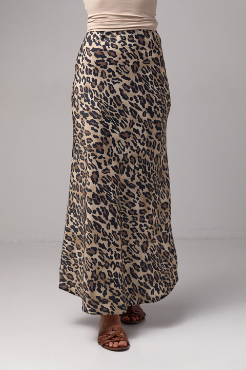 Длинная атласная юбка с леопардовым узором