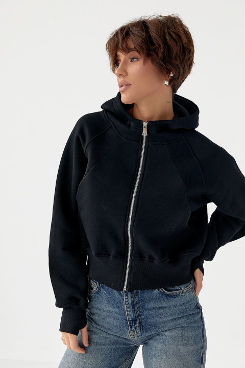 Утепленное короткое худи на молнии