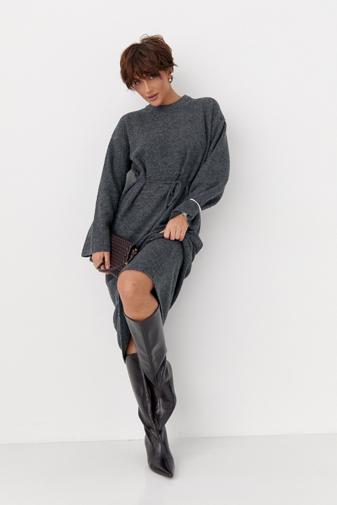 Длинное вязаное свободное платье