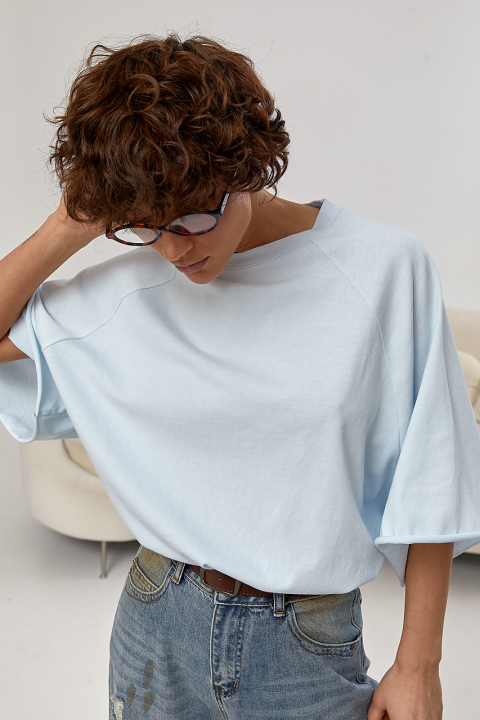 Однотонна вільна футболка з рукавами-реглан