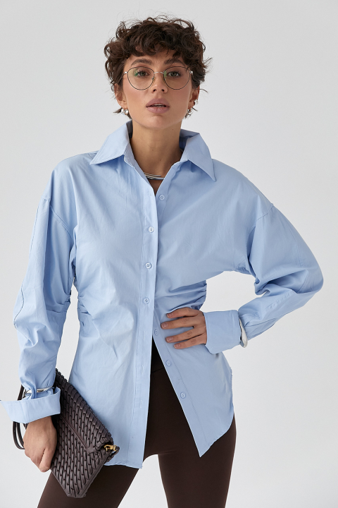 Классическая однотонная рубашка с драпировкой