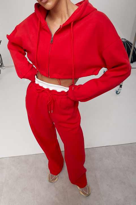 Спортивный костюм с коротким худи и прямыми брюками