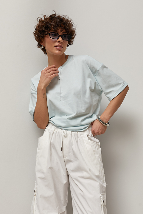 Однотонная трикотажная свободная футболка