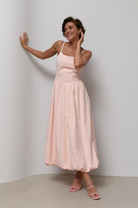 Однотонний сарафан міді на бретелях