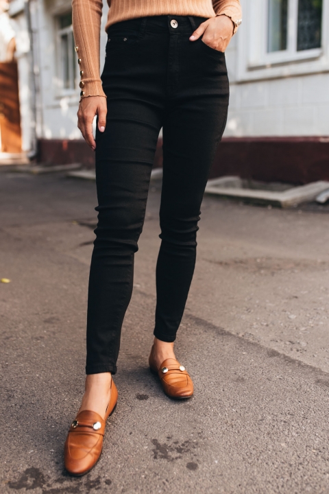 Фото 6 модели 2493 Классические прямые джинсы Elegants - чорні